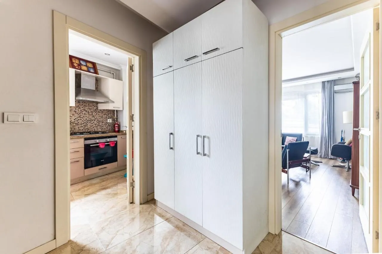 Classic Flat 10 Min To Bagdat Street In Suadiye Istanbul 0*,  Turkey