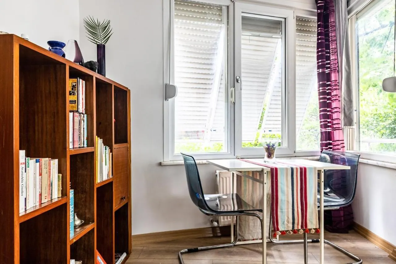 Apartment Classic Flat 10 Min To Bagdat Street In Suadiye Istanbul Turkey