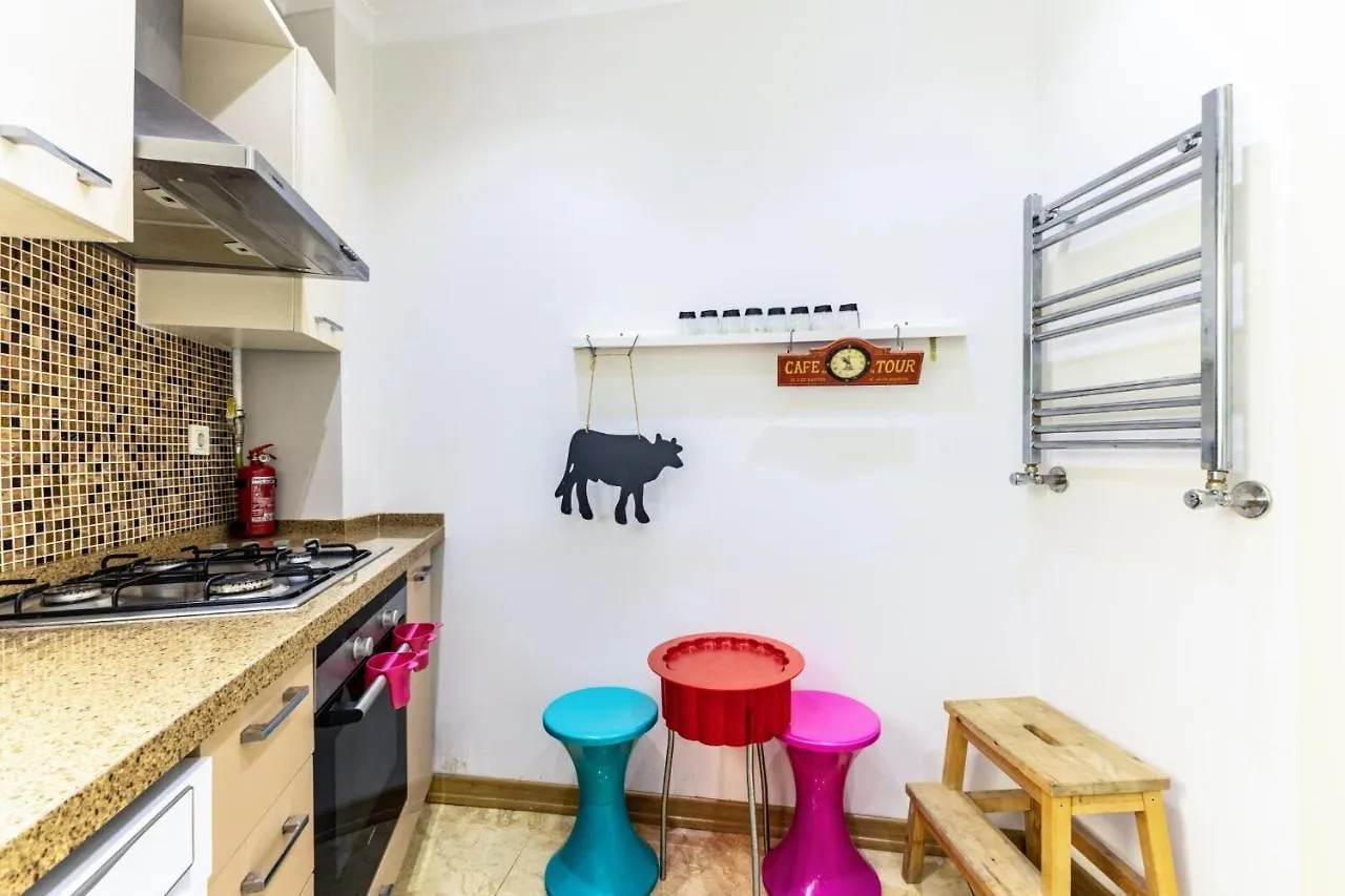 Classic Flat 10 Min To Bagdat Street In Suadiye Istanbul Turkey