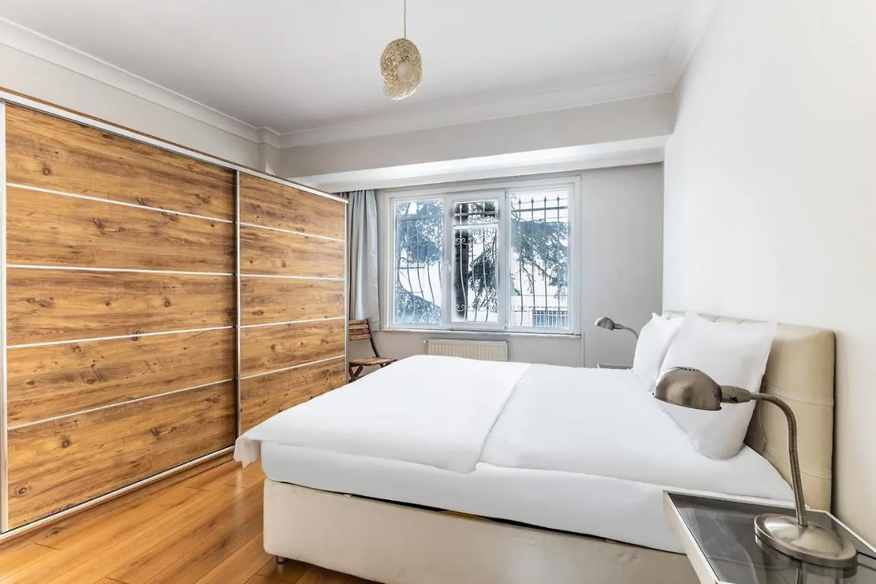 Apartment Classic Flat 10 Min To Bagdat Street In Suadiye Istanbul Turkey