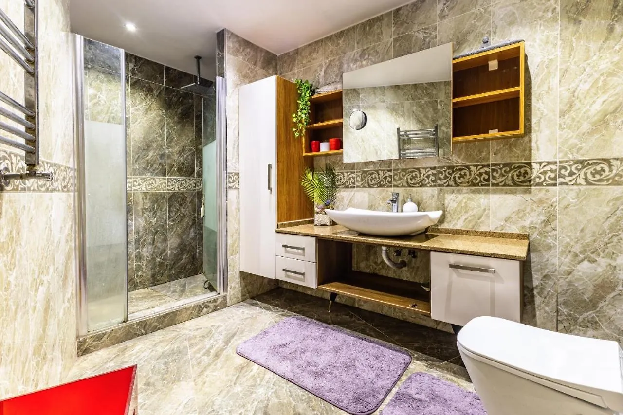 Classic Flat 10 Min To Bagdat Street In Suadiye Istanbul 0*,